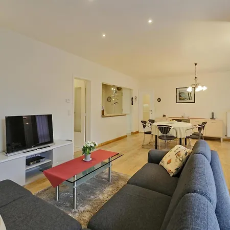 Carlton Mondial In Appartement