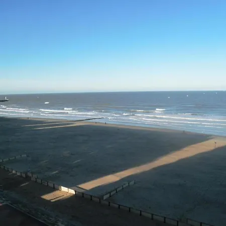 In Near Seafront Apartment *